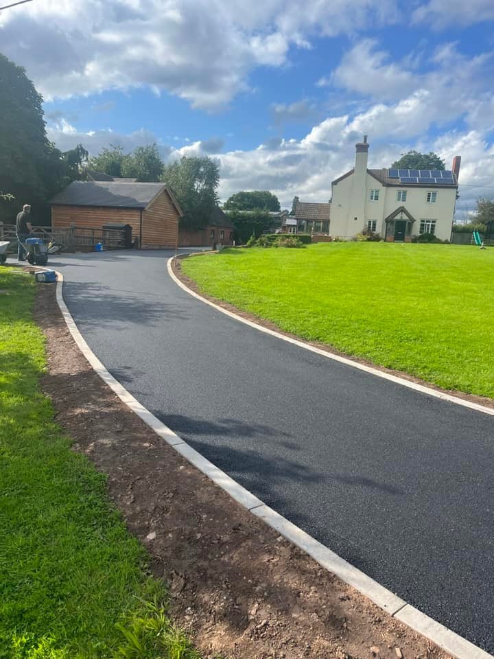 Foot-path-tarmac-surfacing-.jpg
