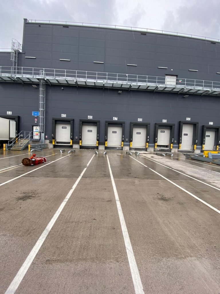 Commercial building construction company